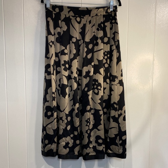 Albert Nipon Dresses & Skirts - Romantic Flowy Floral Silk Pleated A-Line Skirt Albert Nipon Black Tan Size 12